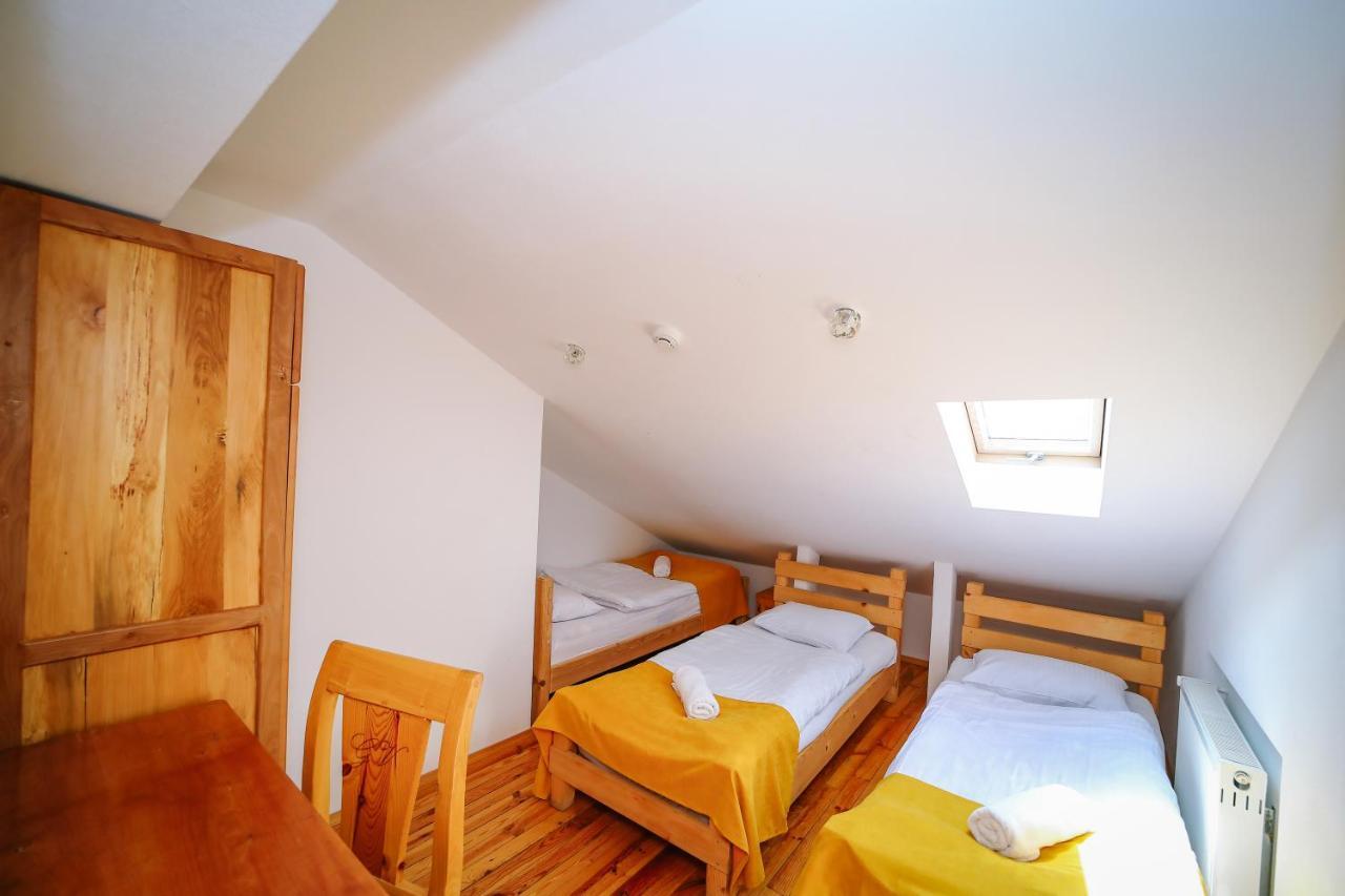 Alpenhaus Kazbegi Hotel & Restaurant Екстер'єр фото